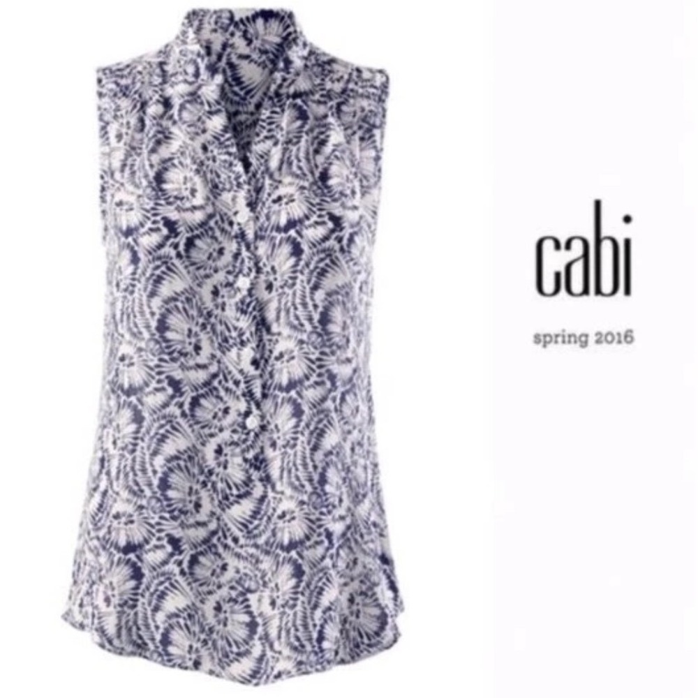 Cabi 5038 Women Blue White Abstract Shell Print Sleeveless Split Neck Blouse S - Picture 9 of 9